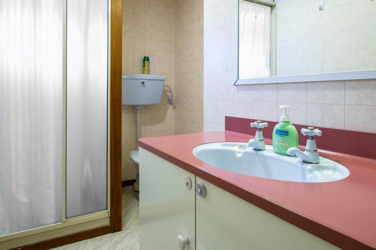 Esplanade Motels ゴア エクステリア 写真